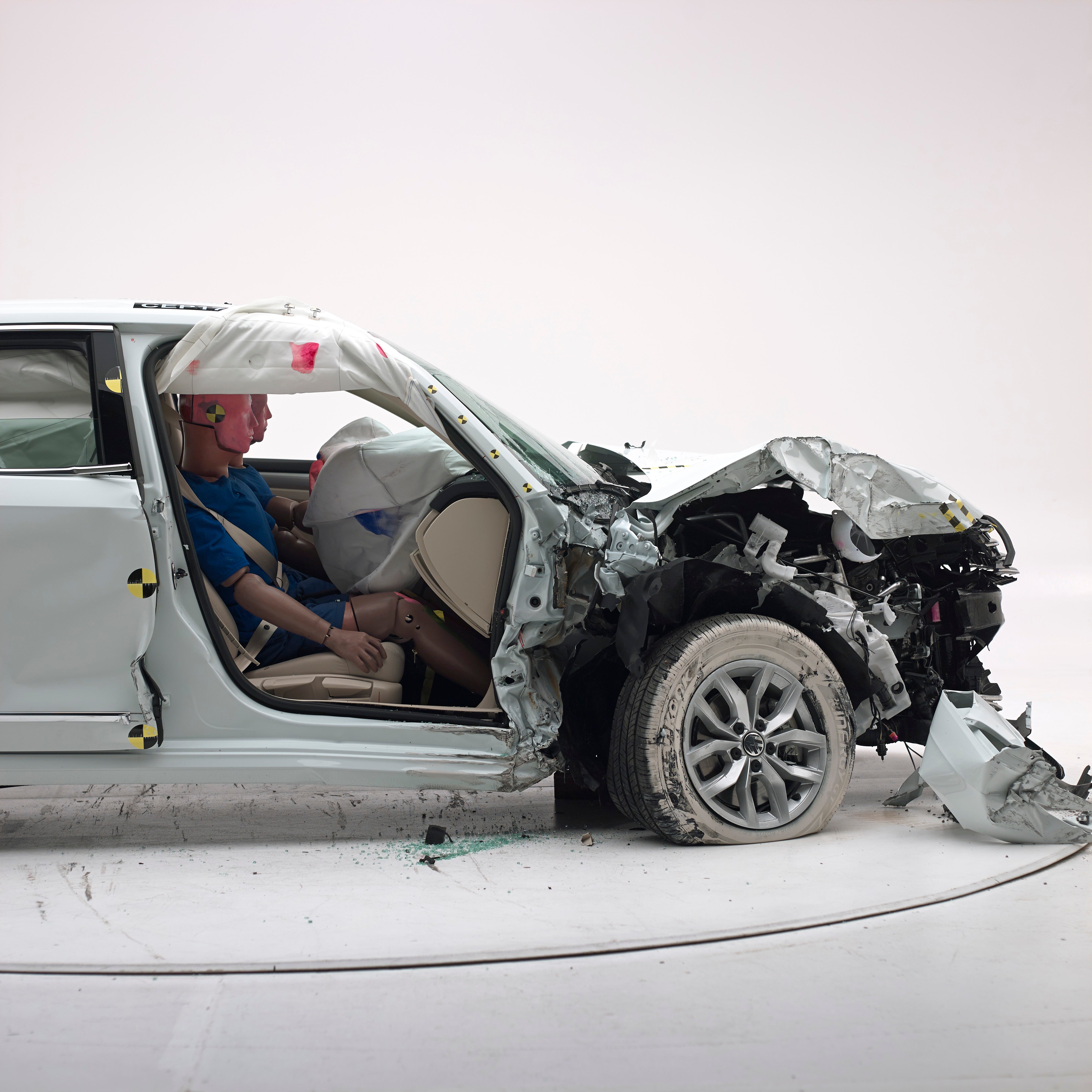 Volkswagen Passat front crash test.