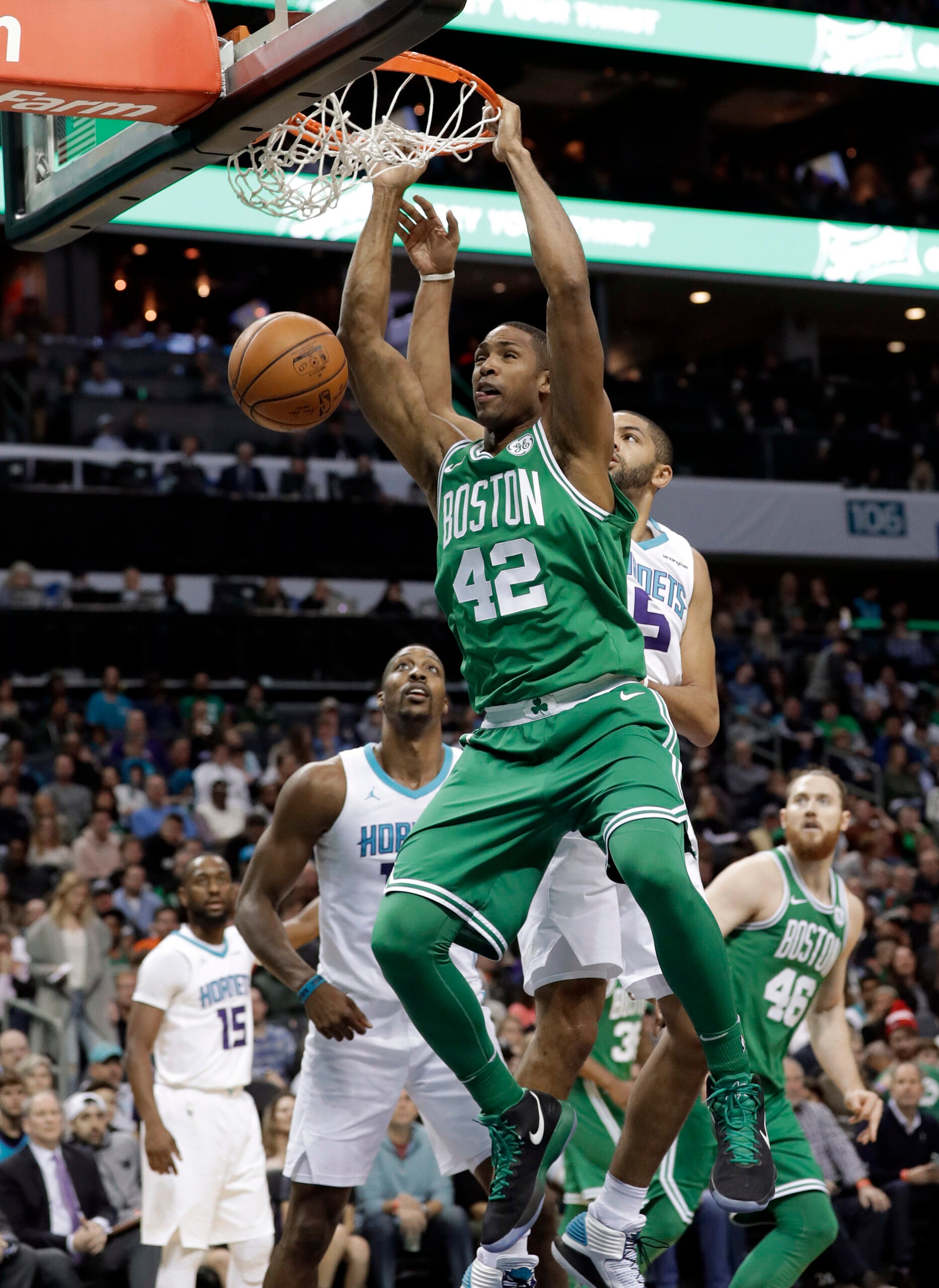 Tatum's big fourth quarter helps Celtics top Hornets 102-91