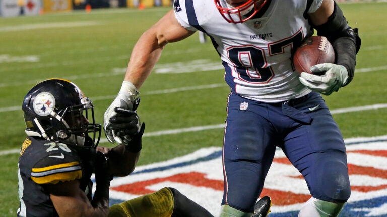 Steelers Fall to Patriots After Overturned Touchdown - The New