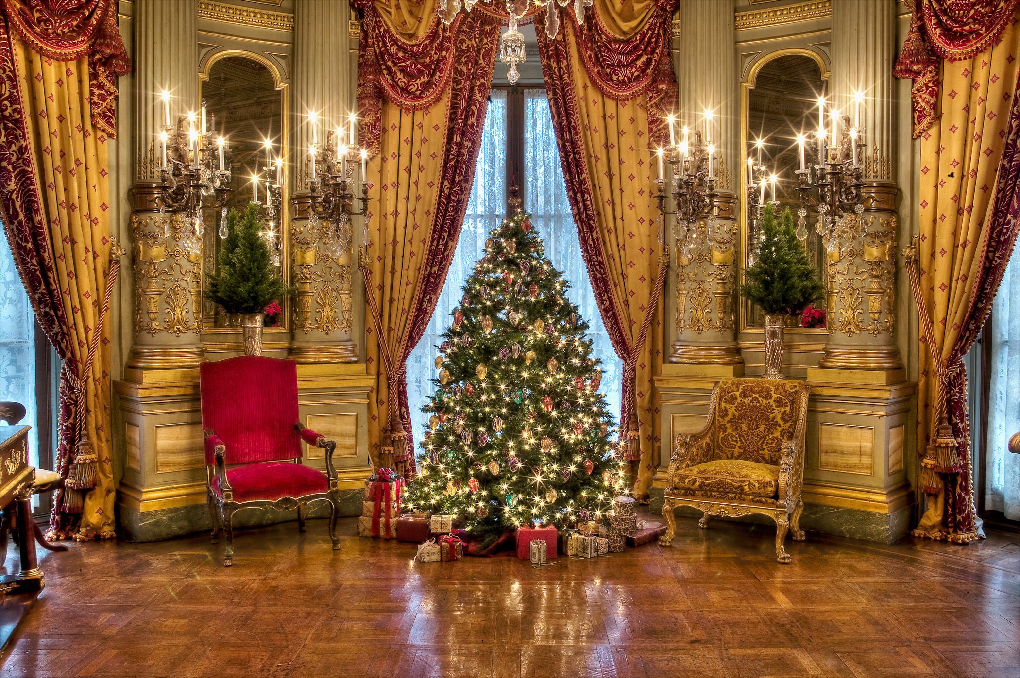 The Newport Mansions Christmas