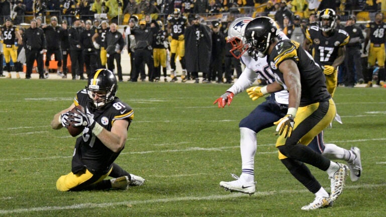 Ex-ref says officials had 'administrative breakdown' in Steelers loss