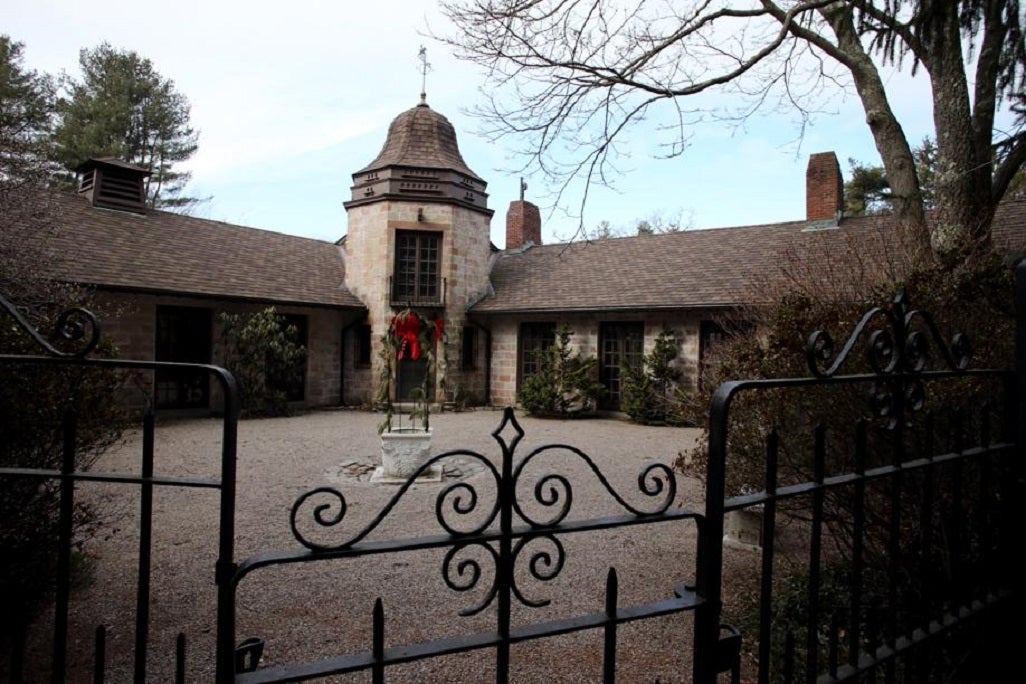 75-Thatcher-Street-Westwood-Exterior