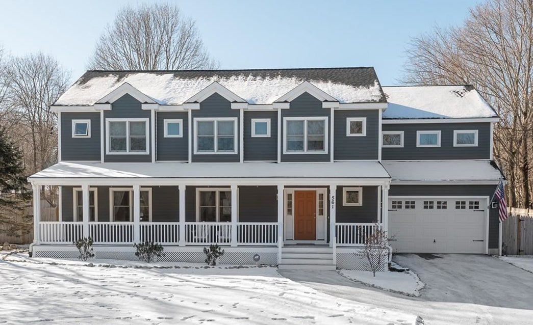 New Scituate home offers outdoor entertaining space