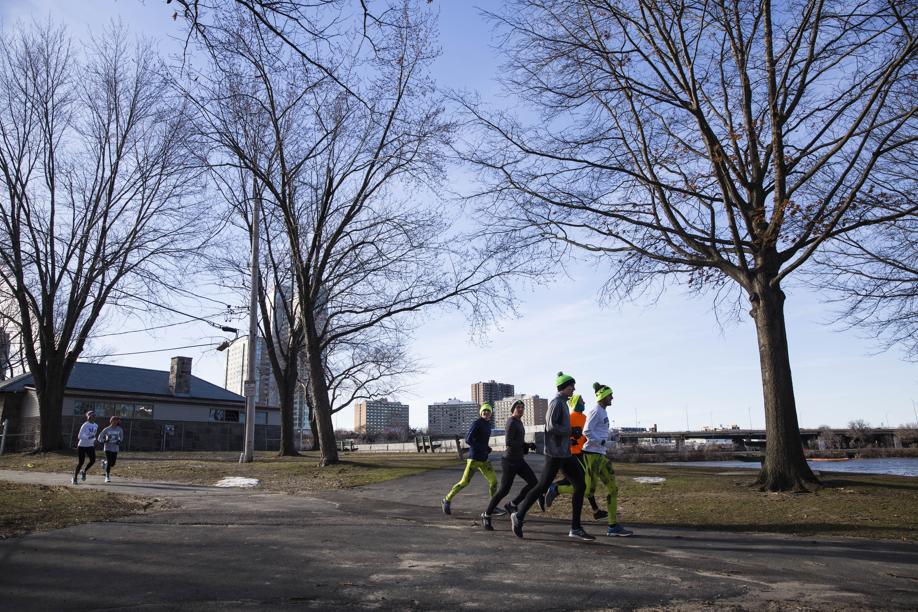 Cambridgeport-Magazine-Beach-Park-Runners