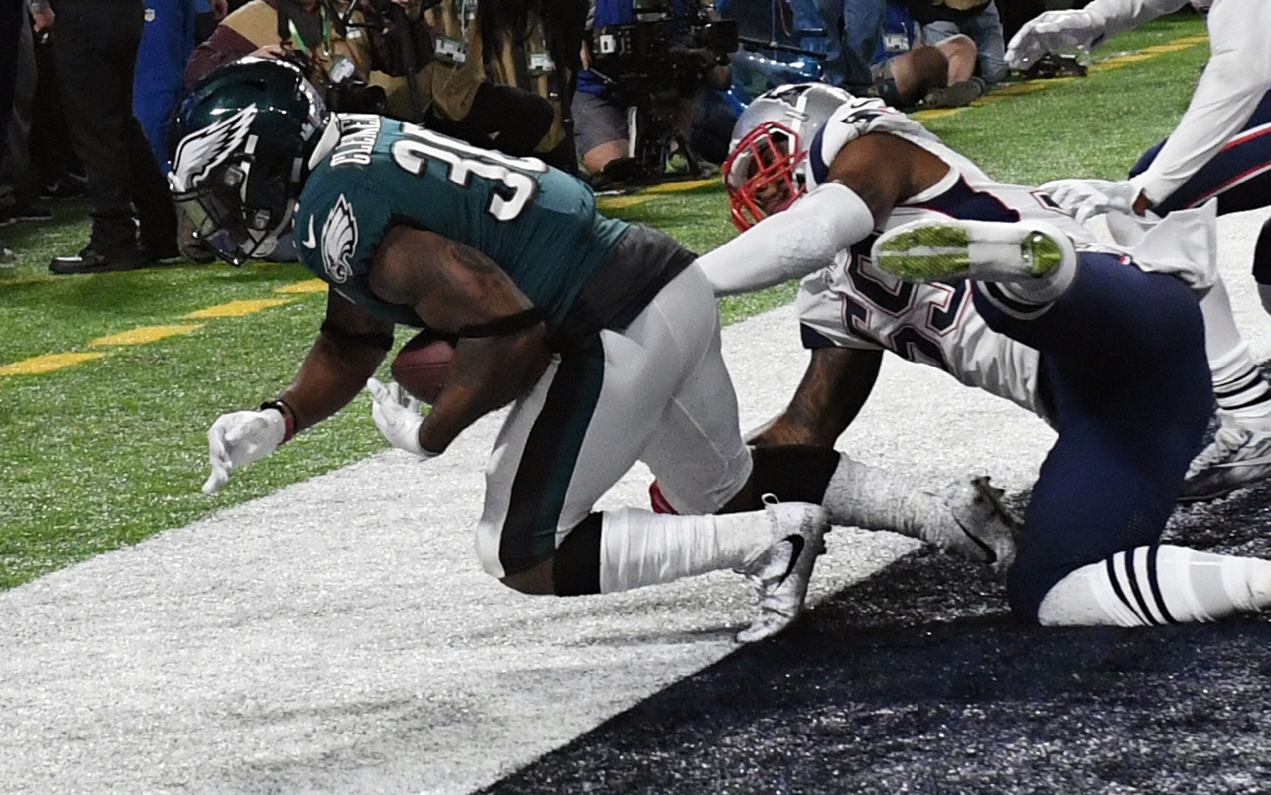 Cris Collinsworth on reviewed Eagles touchdown catch: 'I give up'