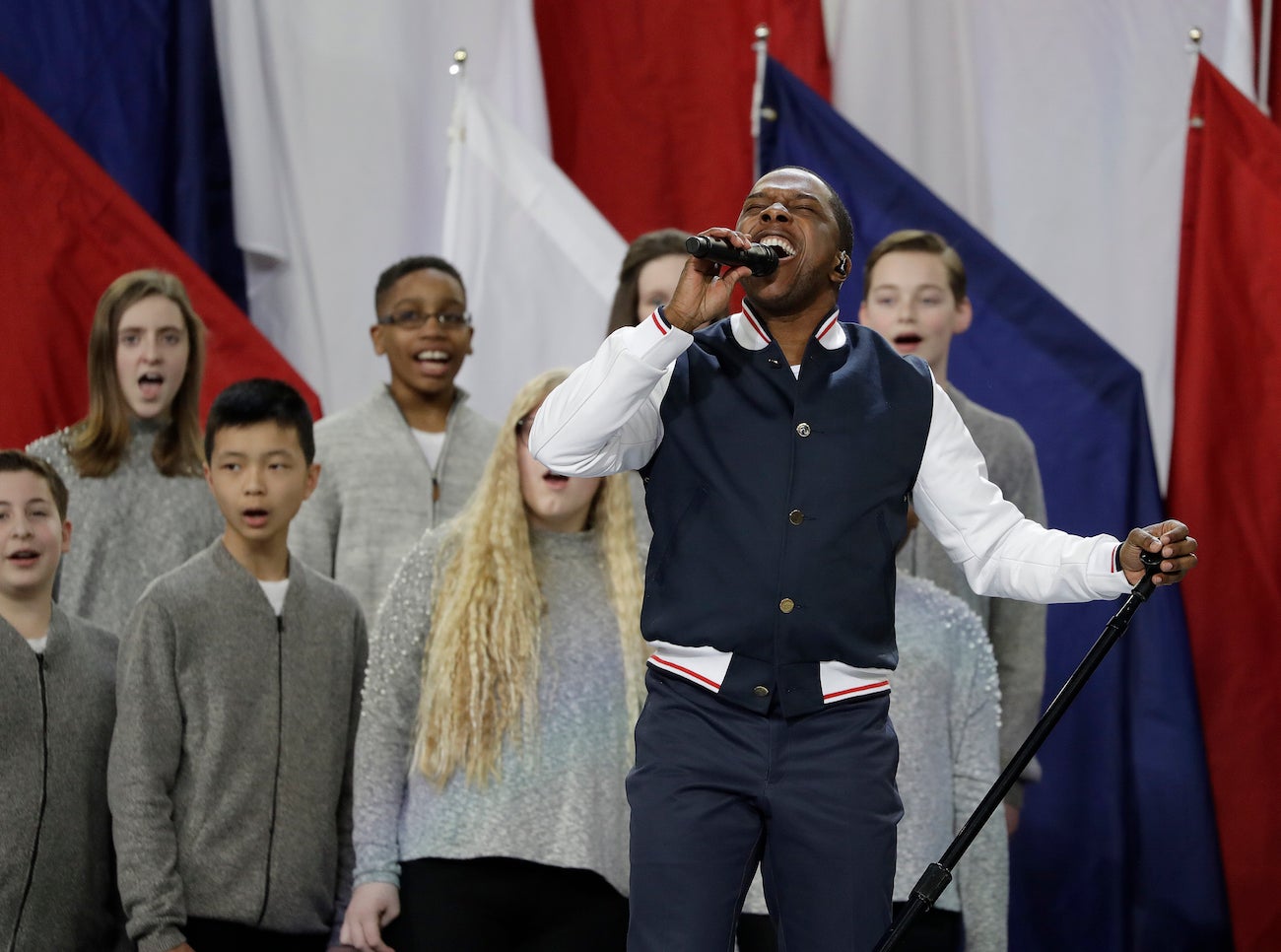 Leslie Odom Jr. Sings America the Beautiful