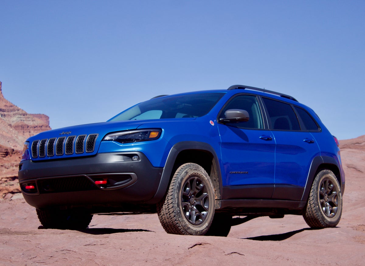 Is the 2019 Jeep Cherokee Trailhawk as capable as the Wrangler?