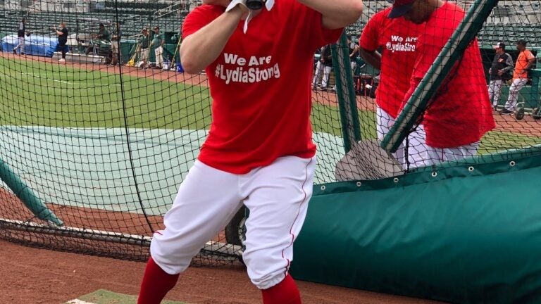 Red Sox wear #LydiaStrong shirts to support Craig Kimbrel's hospitalized  daughter