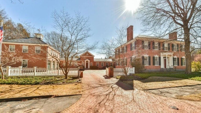 60-Cramond-Road-Brookline