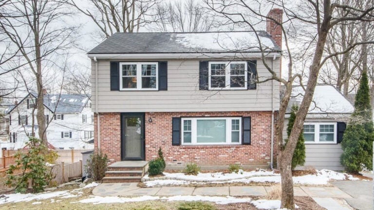 11-Regina-Terrace-Newton