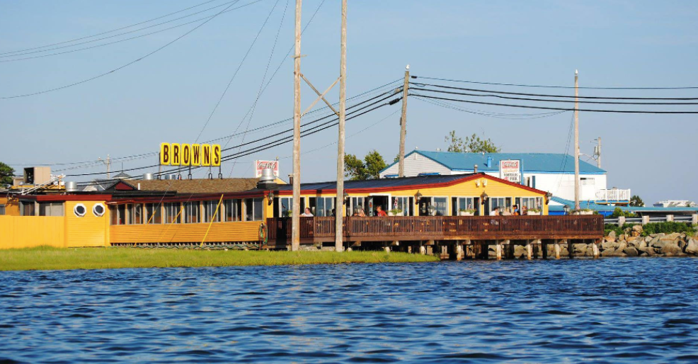 A popular New England seafood restaurant reopens after fire