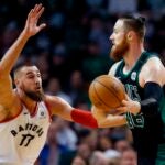 Jonas Valanciunas, Aron Baynes
