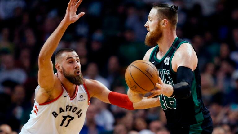 Jonas Valanciunas, Aron Baynes