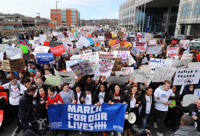 These views show the crowd size at Boston's March for Our Lives