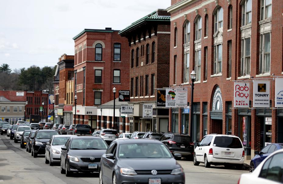 What is it like to live in ster, MA?