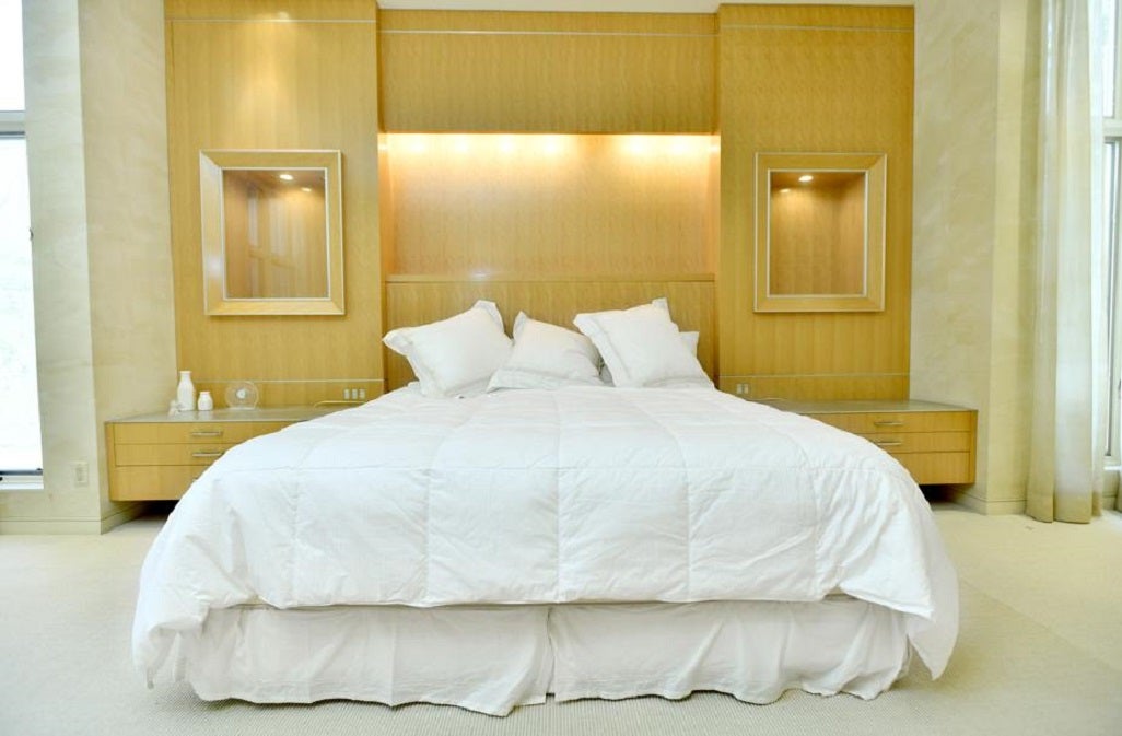 1-Wits-End-Weston-Master-Suite-Bed