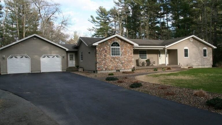 143-Hathaway-St-Wareham