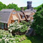 Christie-Brinkley-Hamptons-House-Exterior