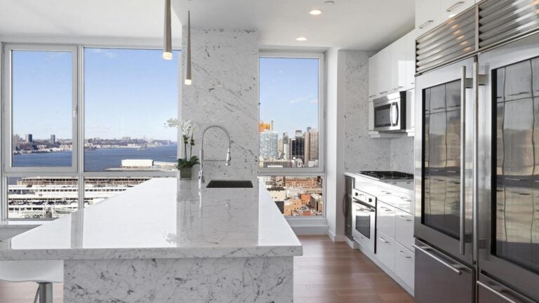 Great NYC apartments with chef's kitchens