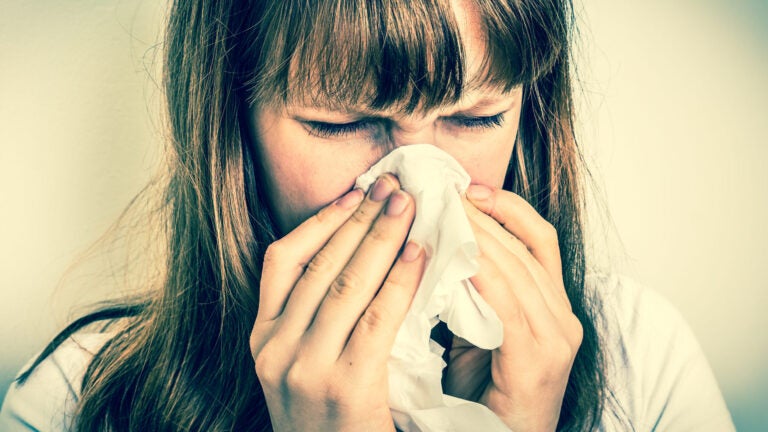 Woman-Allergy-Symptoms