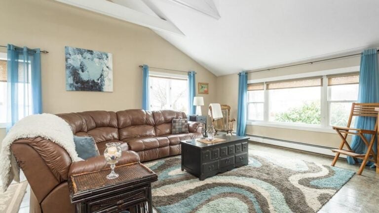 20-Edythe-Ln-Peabody