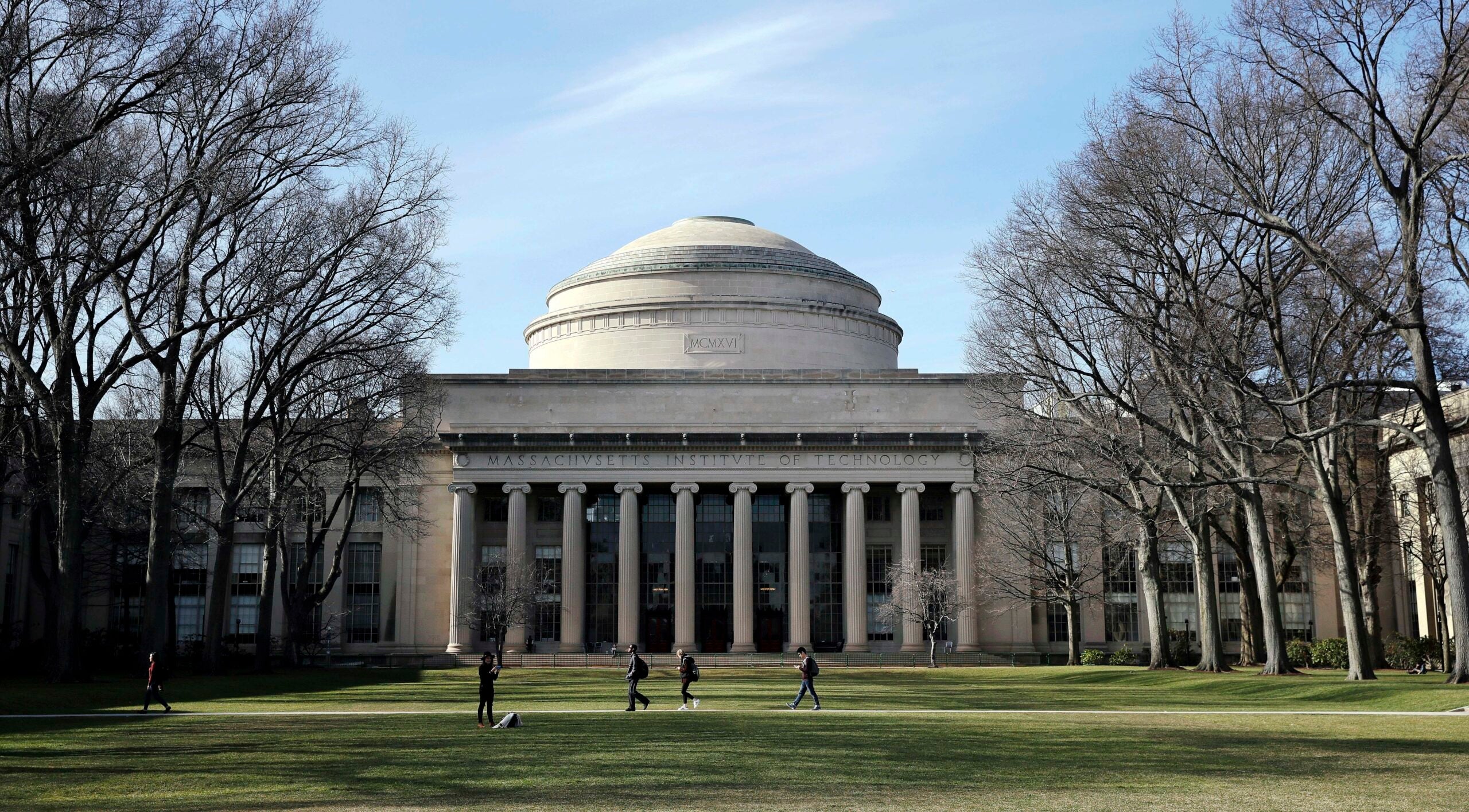 Columbia University Pulls Out of U.S. News & World Report College Ranking -  WSJ