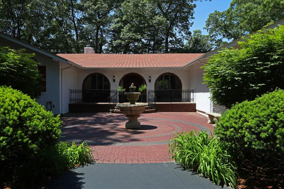 Wine cellar is toast of Mediterraneanstyle ranch