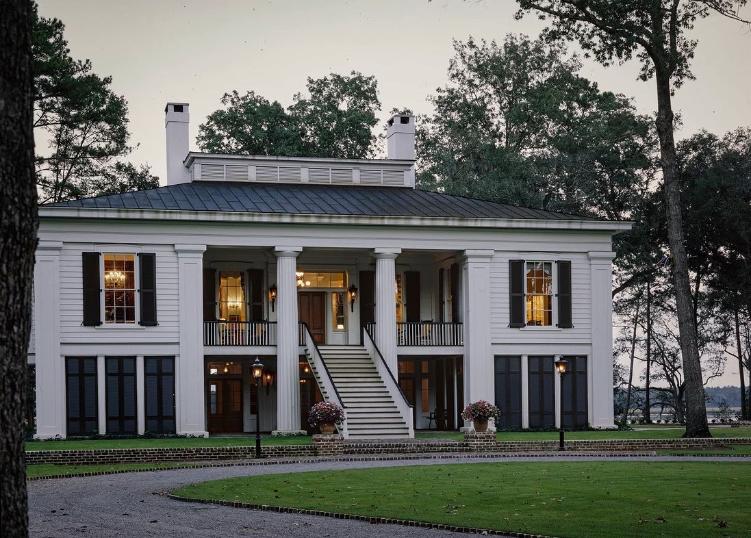 Ben Affleck slashes price on island mansion