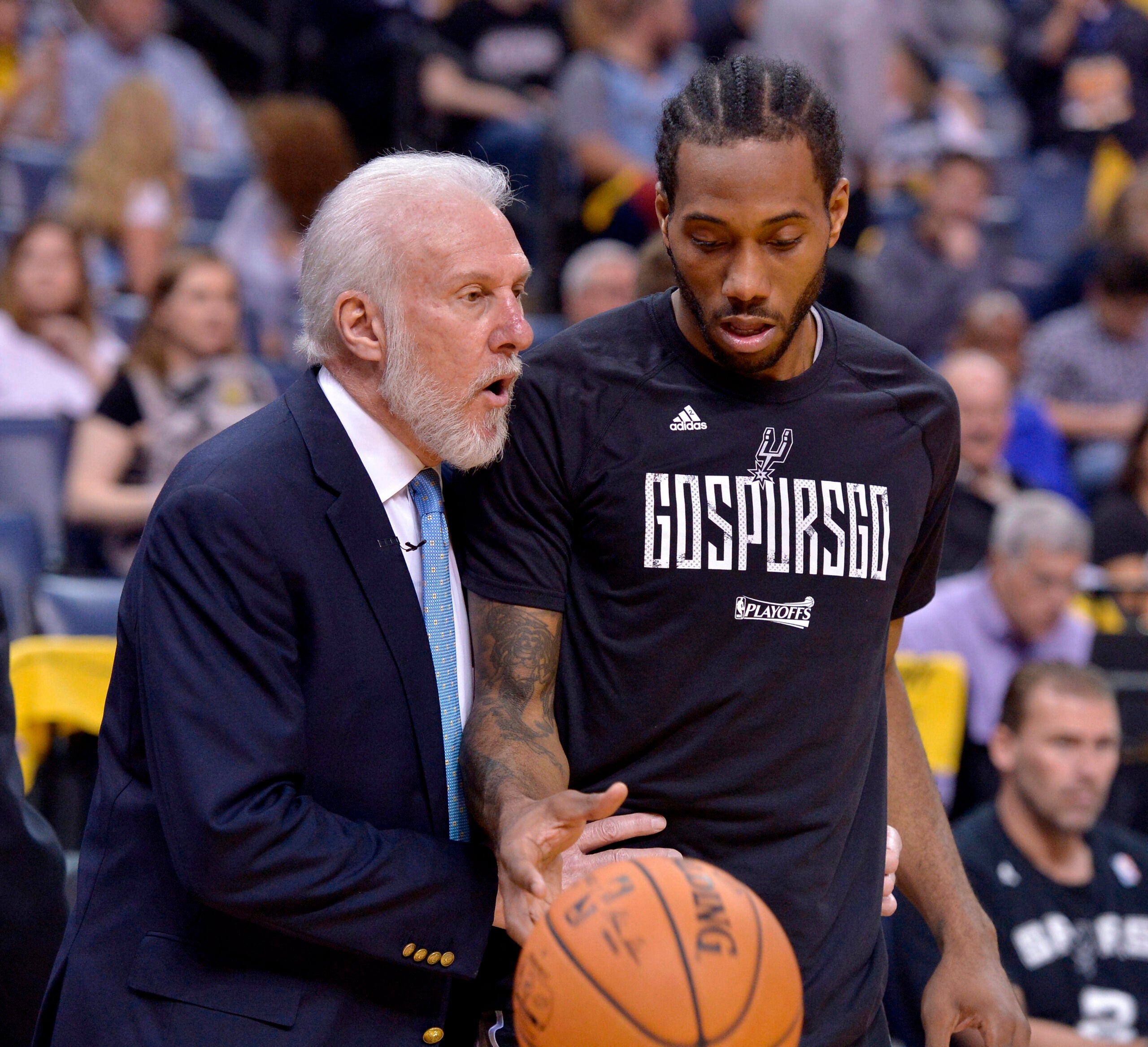 Kawhi Leonard: Spurs finalizing trade with Raptors