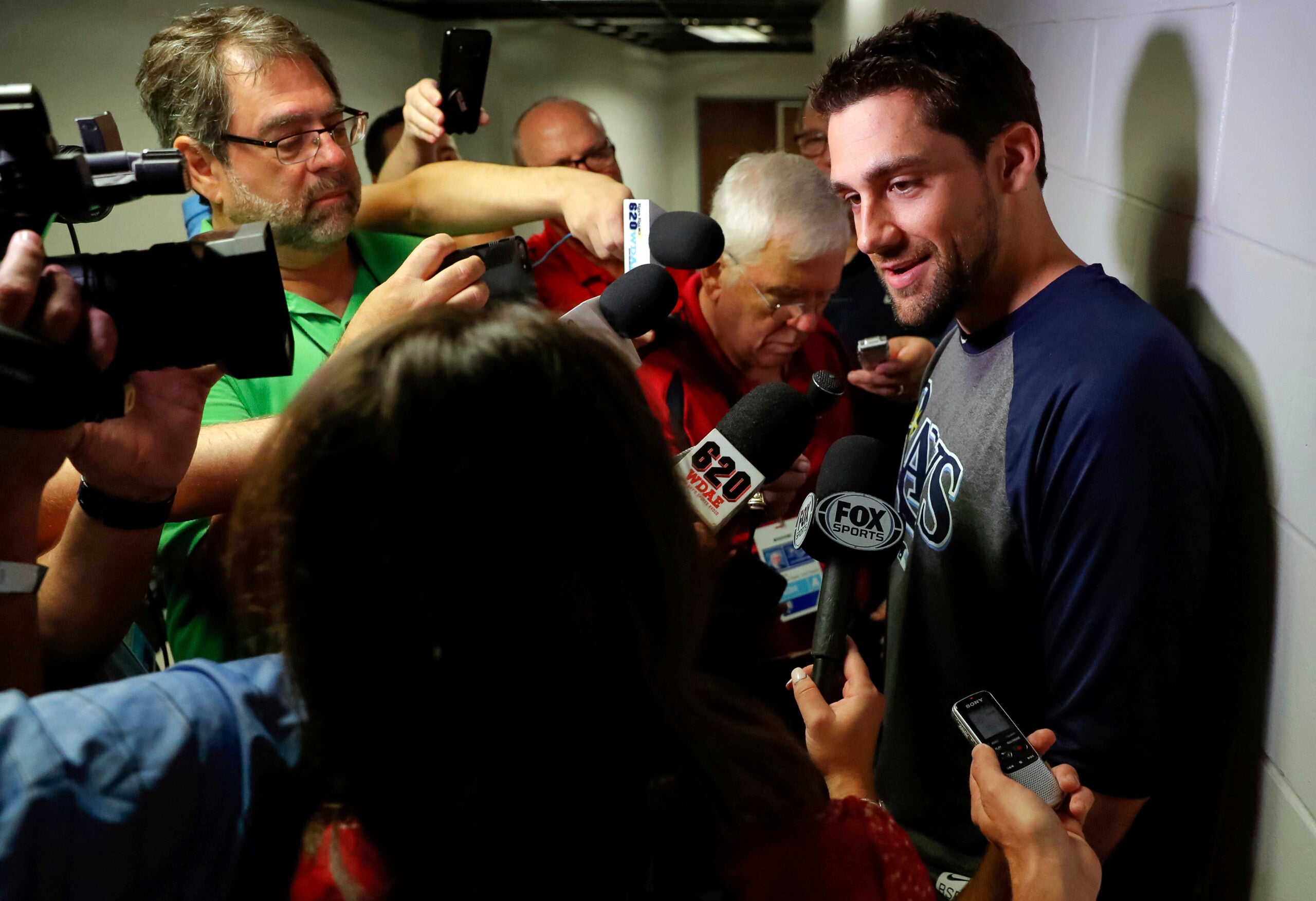 Red Sox acquire Nathan Eovaldi from Rays for Jalen Beeks - MLB