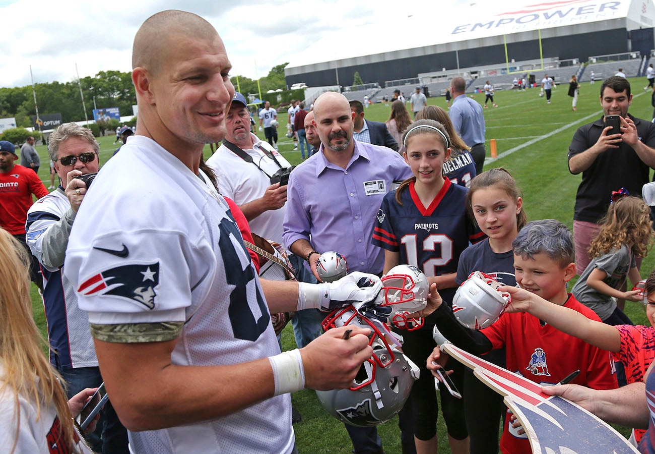 Rob Gronkowski says reuniting with Tom Brady wasn't planned