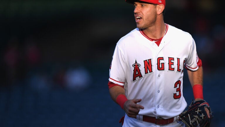 Busy Angels acquire 2nd baseman Kinsler