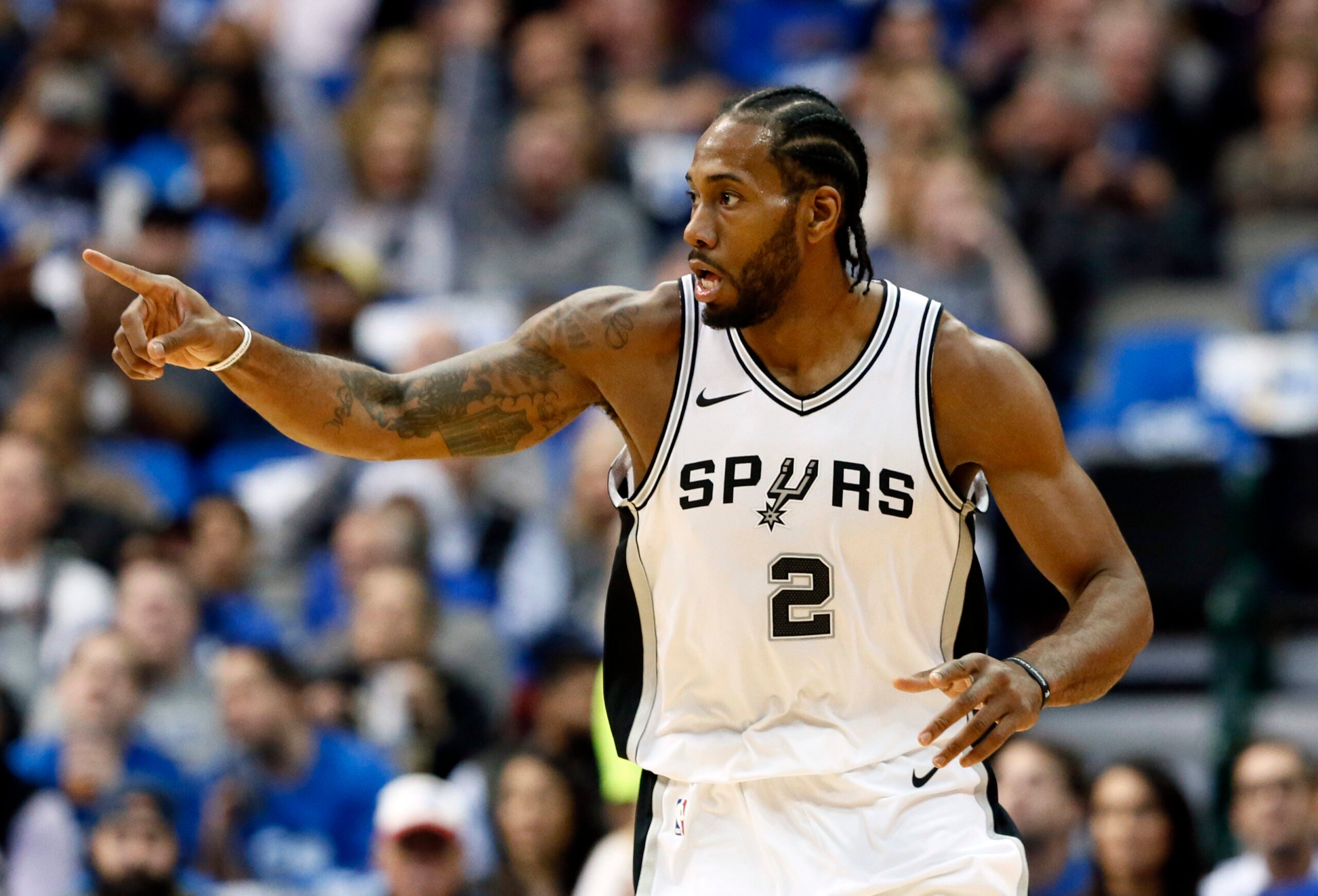 San Antonio Spurs: Kawhi Leonard wins Defensive Player of the Year - Sports  Illustrated