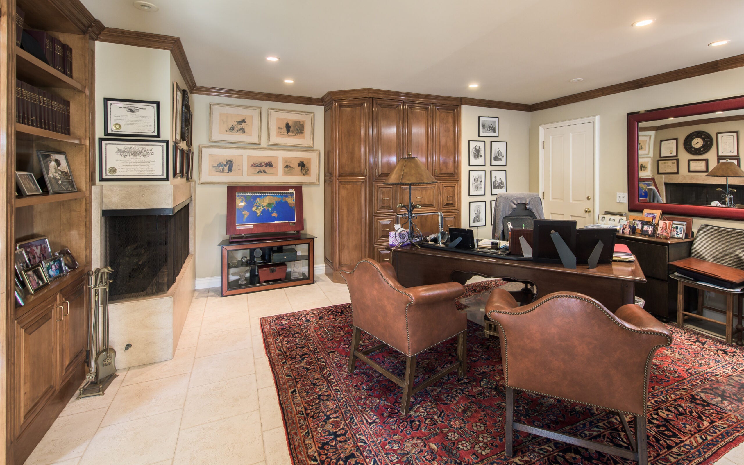 Elizabeth Taylor's Beverly Hills house listed for 15.9 million