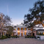 Rob-Lowe-Home-Exterior-Front