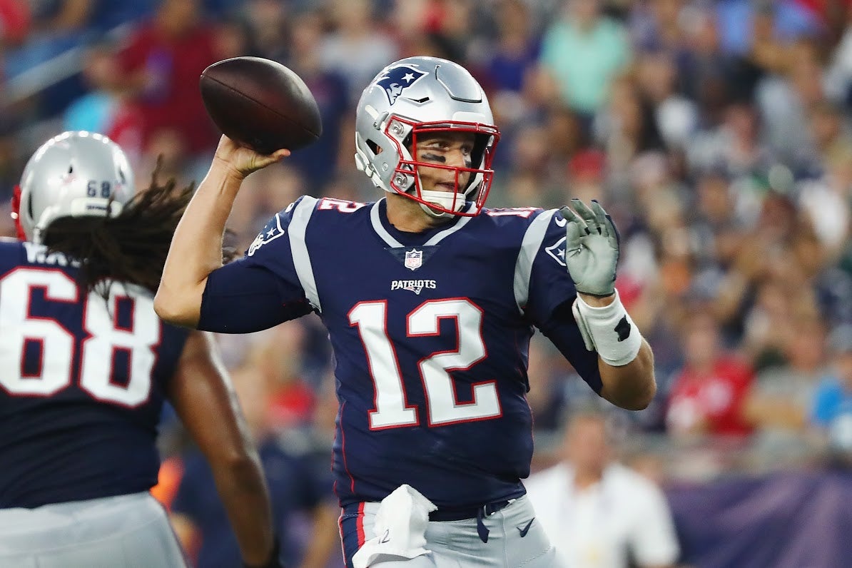 New England Patriots TOM BRADY throws TD pass to James White