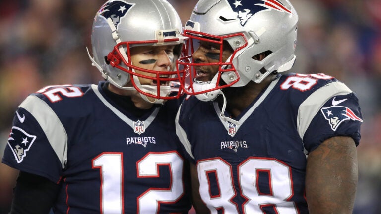 Martellus Bennett says Tom Brady is easier to play with than Aaron