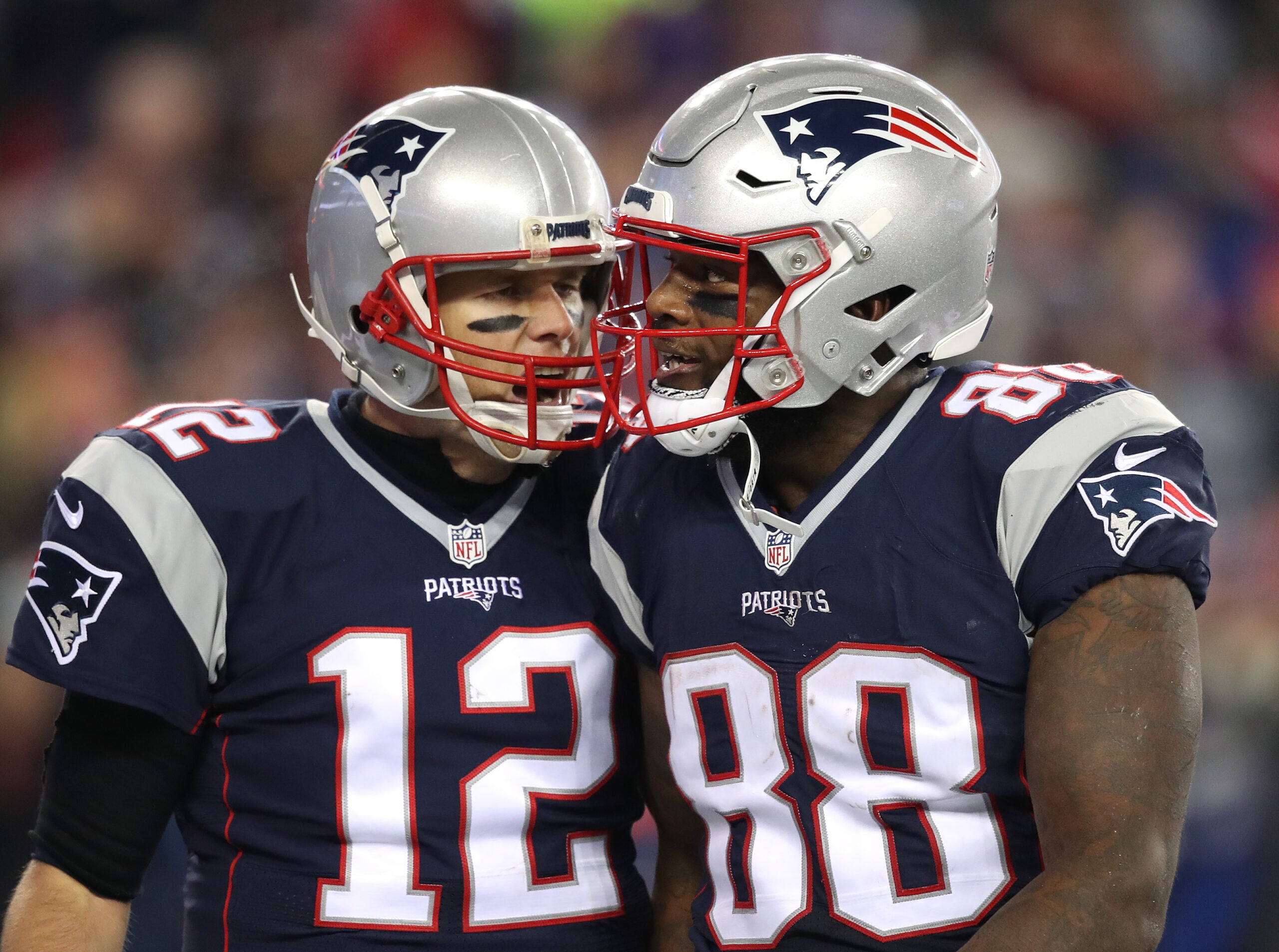 Martellus Bennett says Tom Brady is easier to play with than Aaron