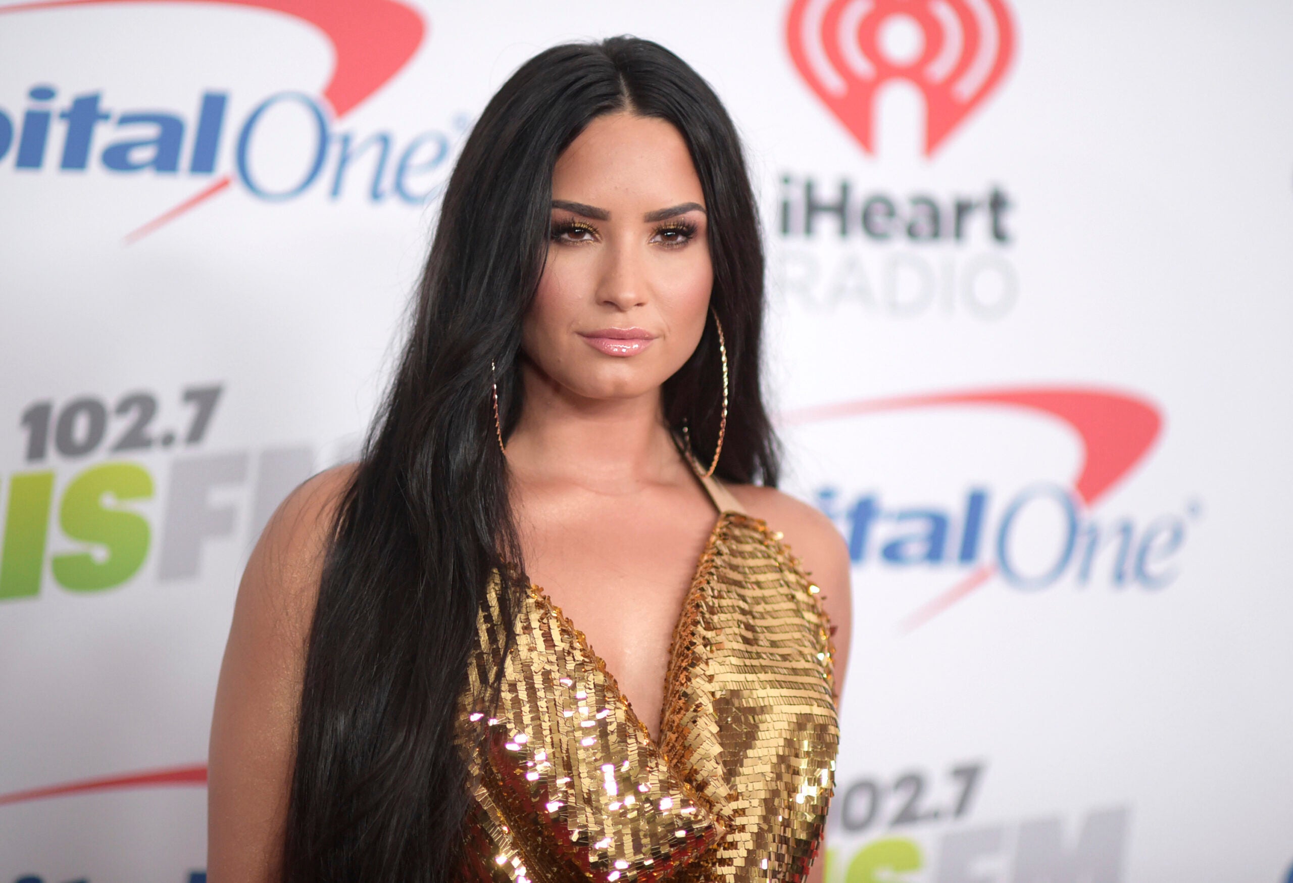 Demi Lovato cancels tour dates to focus on recovery