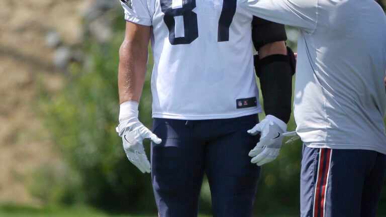 Report: Rob Gronkowski “keeps on being asked” about NFL return