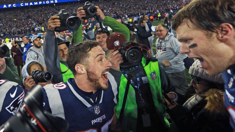 Danny Amendola mistakenly gave away Tom Brady's 400th TD ball