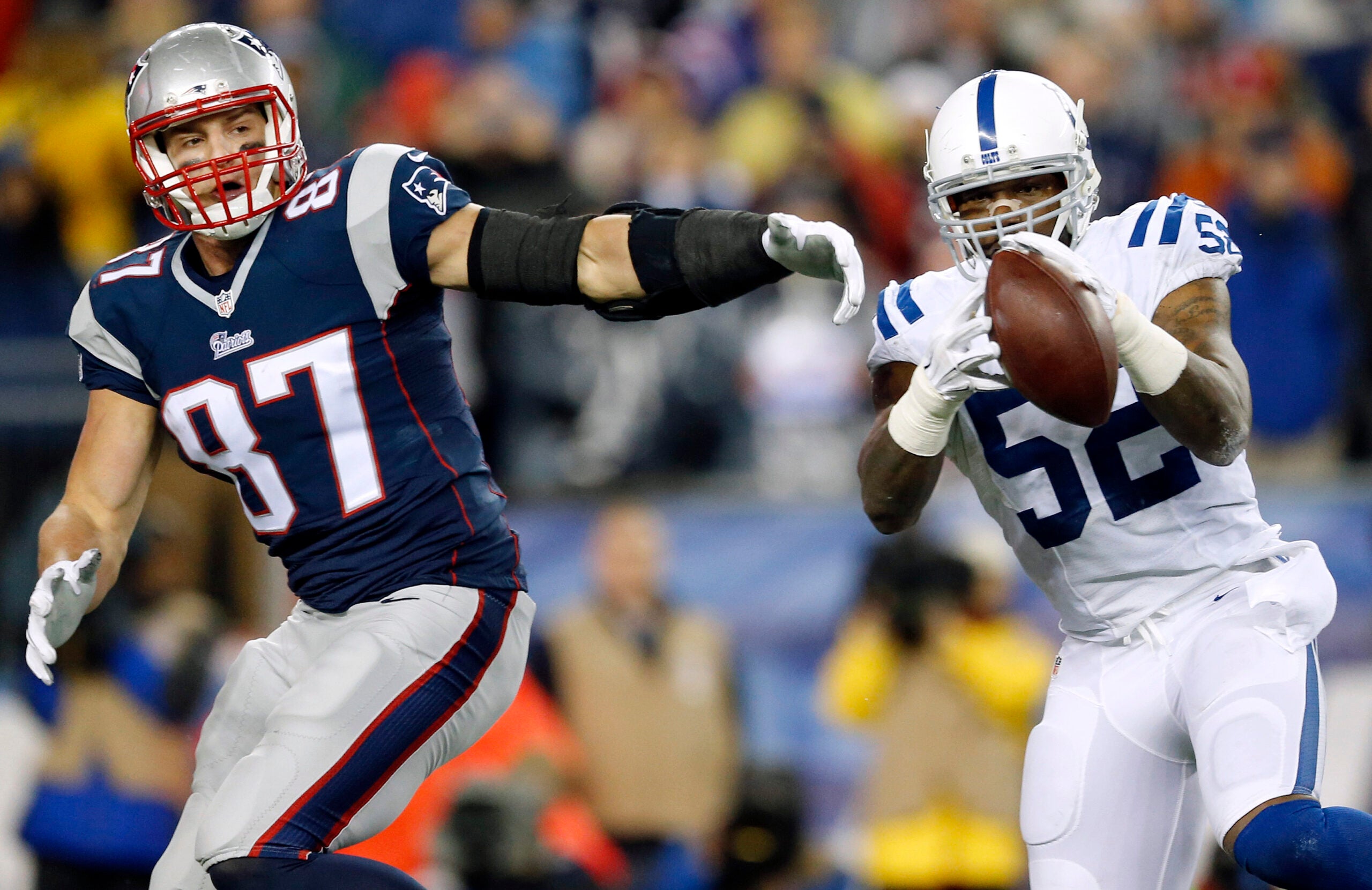 Patriots offense falls flat as Colts LB calls out plays before they ran  them 