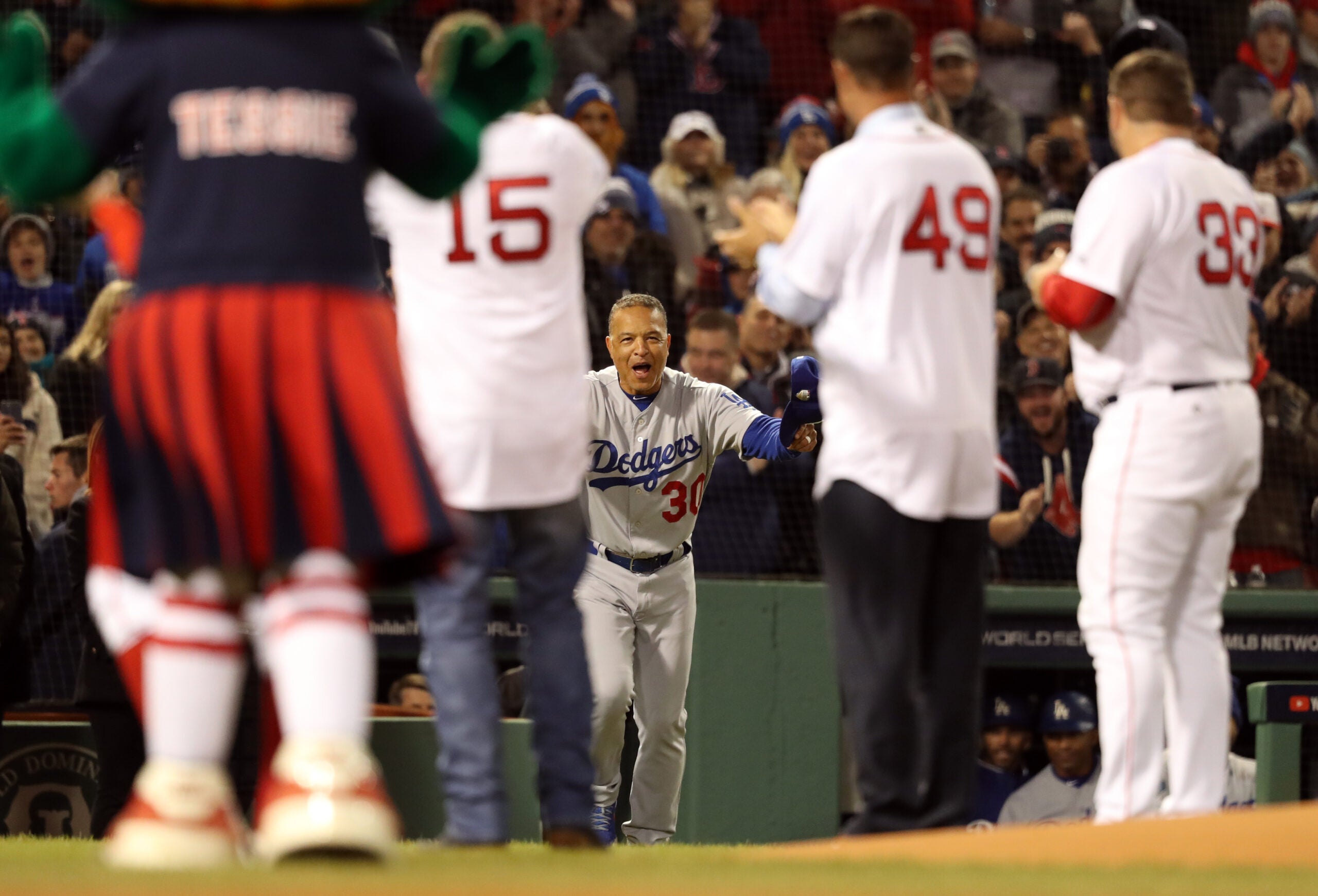 2004 Red Sox Throw Out Ceremonial World Series First Pitch; Curt