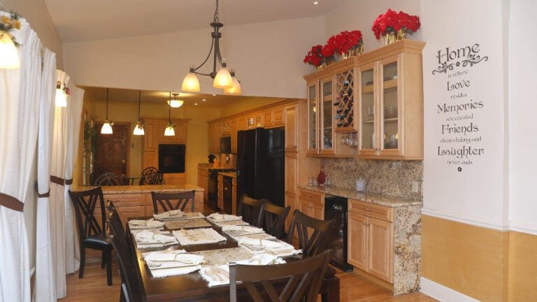 85-Blue-Hill-Ave-Roxbury-Dining