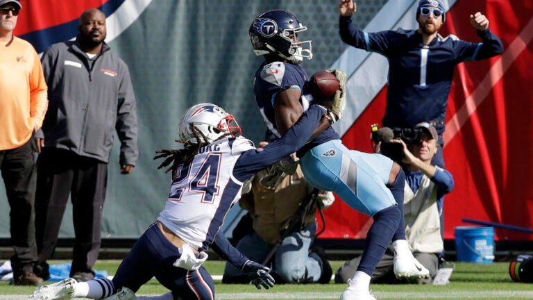 Patriots Titans Football