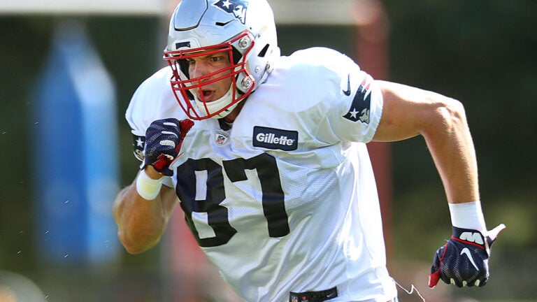 Rob Gronkowski returns to Patriots practice