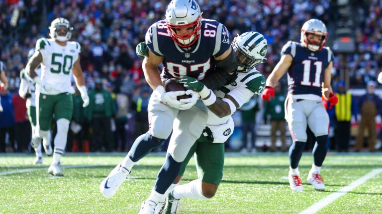 Patriots Notebook: Gronk makes season debut