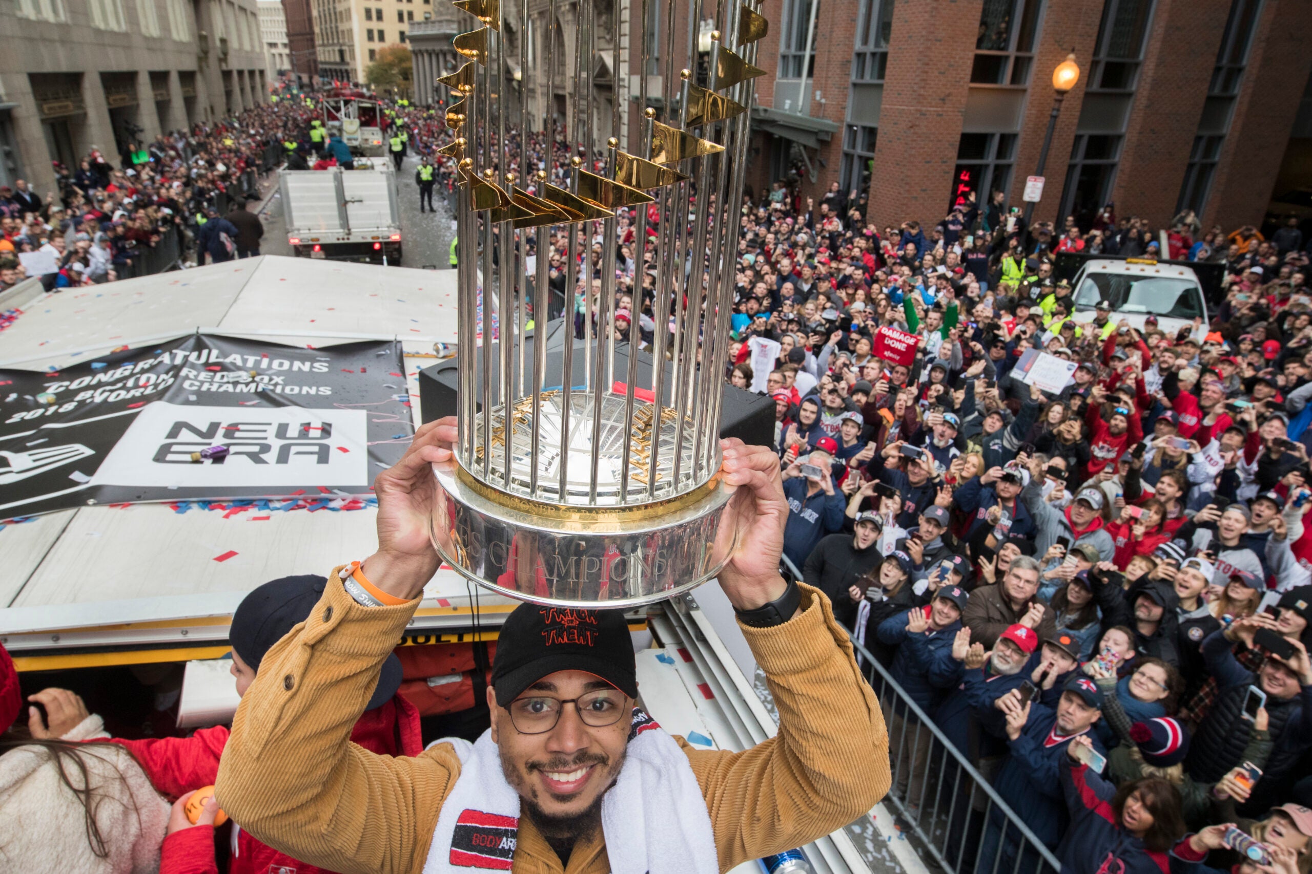 Mookie Betts, Red Sox agree on 20 million salary for 2019