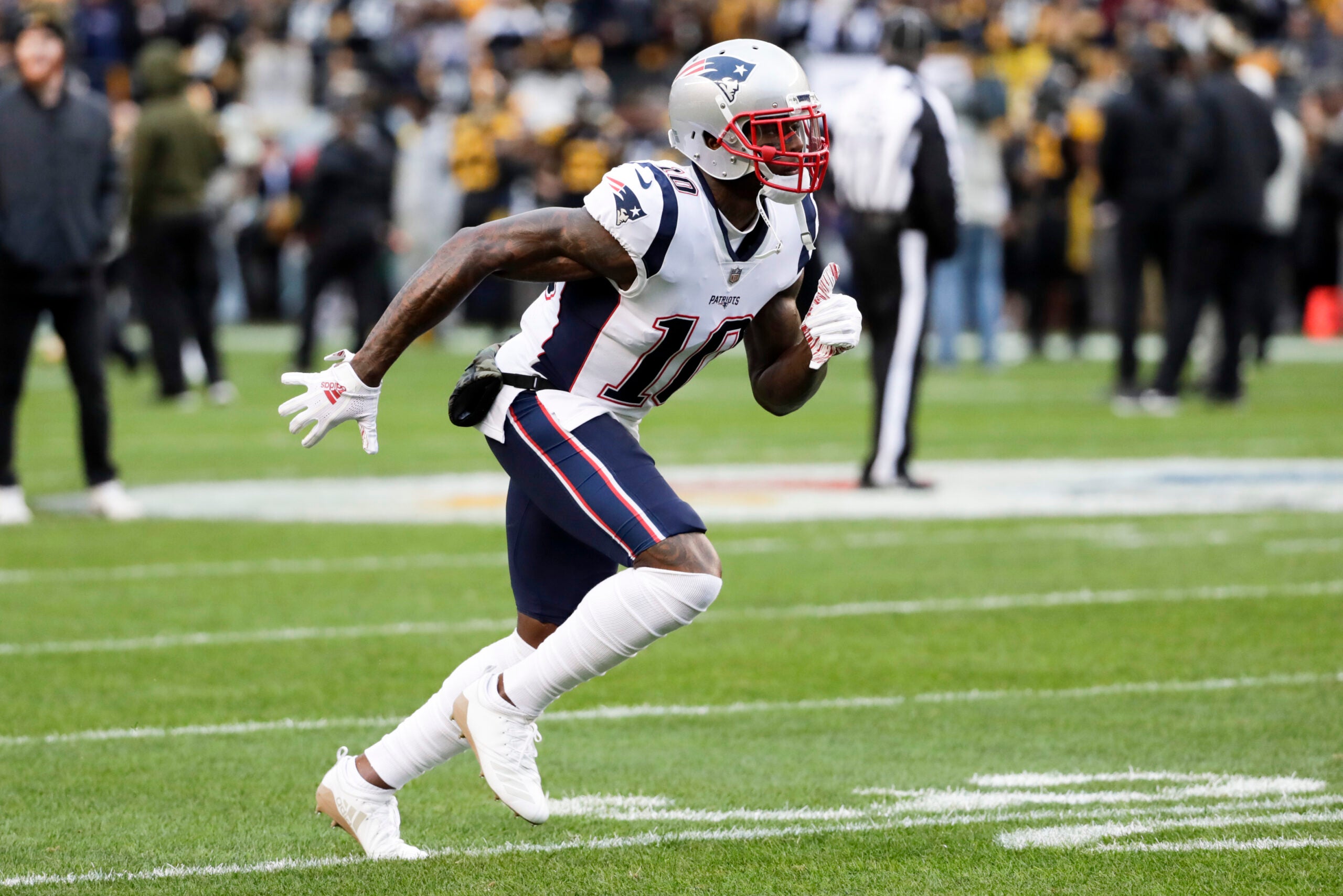 Houston's Josh Gordon in Patriots' thoughts at Super Bowl