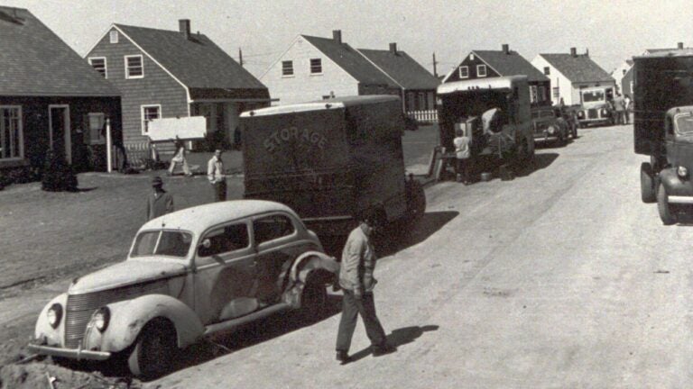 Levittown-NY-Moving-Day